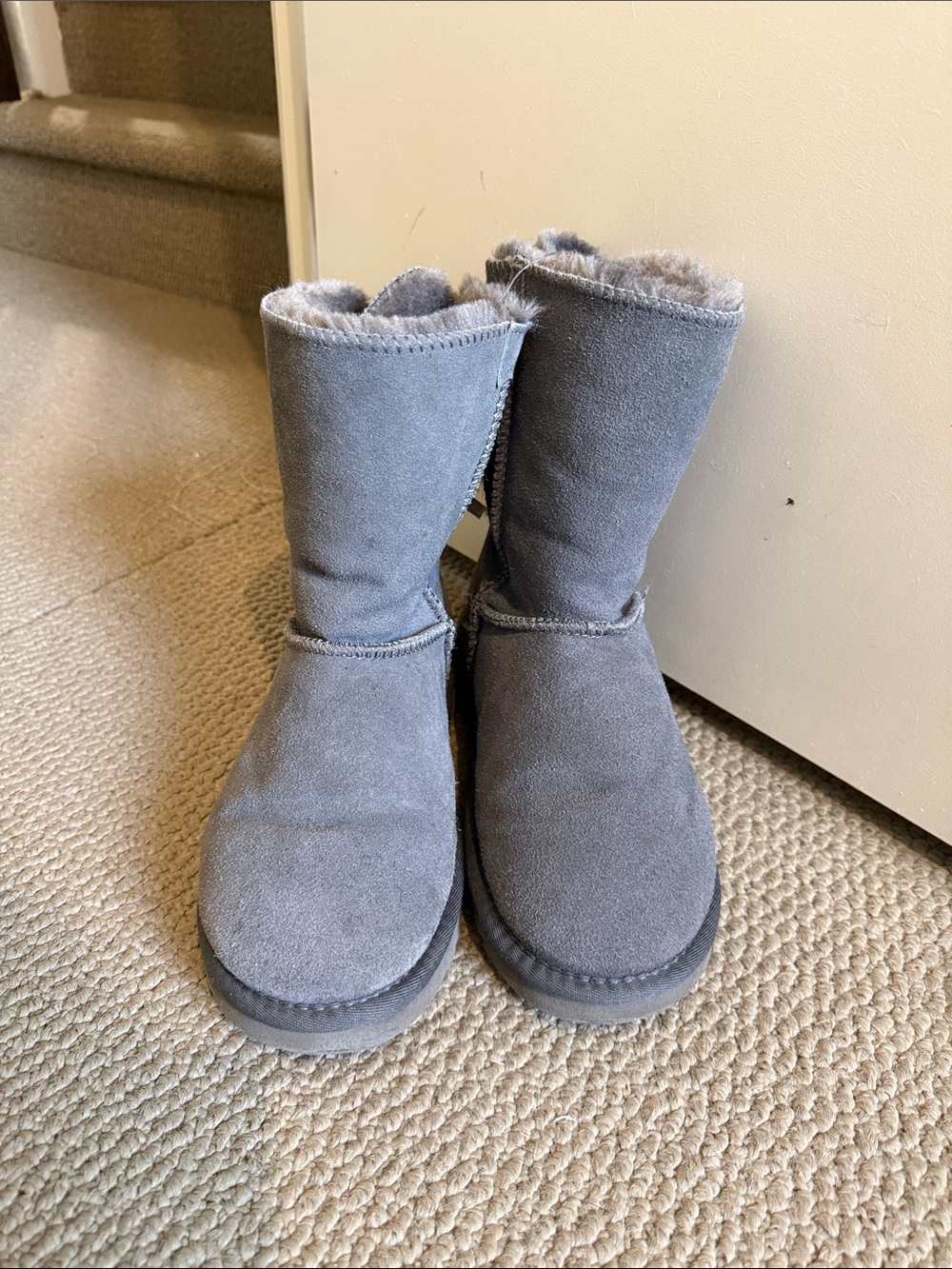 Women Grey Suede Fleece-Lined Boots - Soft Warm Footwear size 9